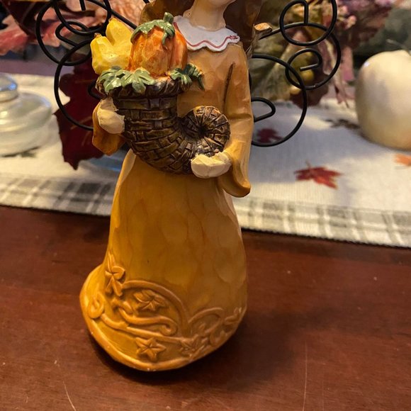 Autumn Harvest Angel - Picture 2 of 3